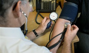 Scottish Government 'unlikely' to hit GP target, watchdog finds
